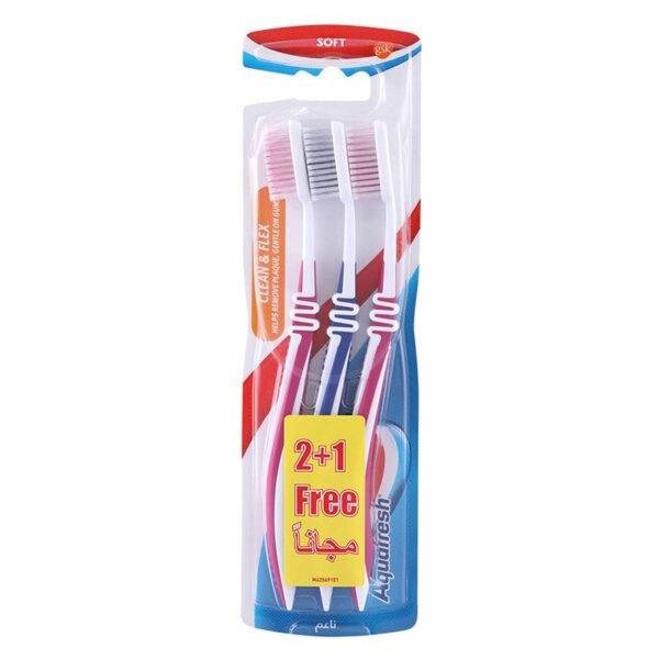 Aquafresh Clean and Flex Soft Toothbrush 3 Pieces