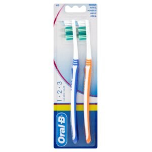 Oral-B Classic Care Medium Toothbrush 2 Pieces