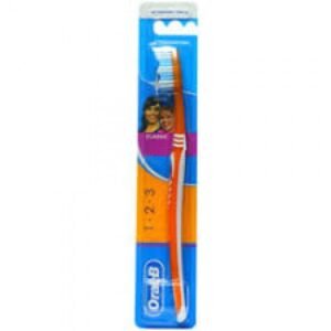 Oral-B Classic Toothbrush Medium