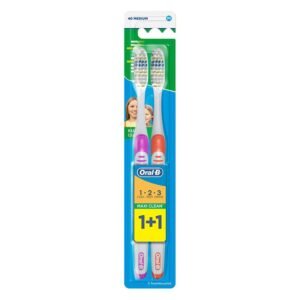 Oral-B Pearl Toothbrush Assorted Color Medium 2 Pieces