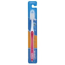 Oral-B Toothbrush Medium